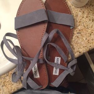 Steve madden sandals tie around ur ankle